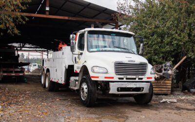 FREIGHTLINER M2 106